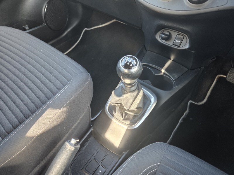 2017 (67) TOYOTA YARIS 1.5 VVT-i Icon Tech 5dr 5286322