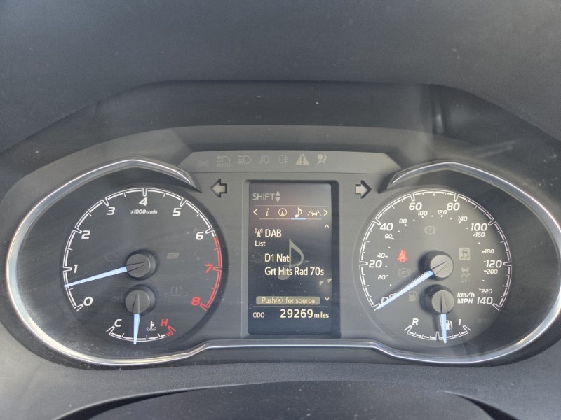 2017 (67) TOYOTA YARIS 1.5 VVT-i Icon Tech 5dr 5286332