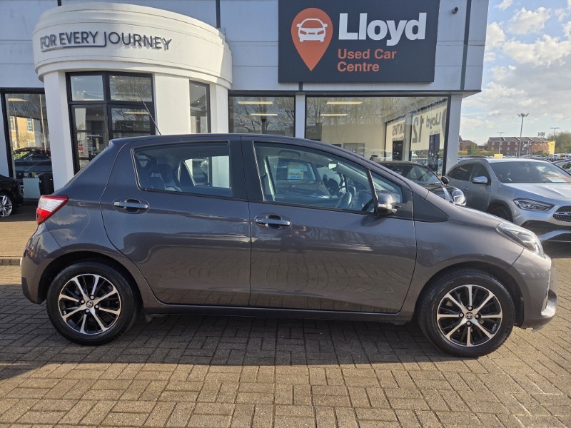 2017 (67) TOYOTA YARIS 1.5 VVT-i Icon Tech 5dr 5286290