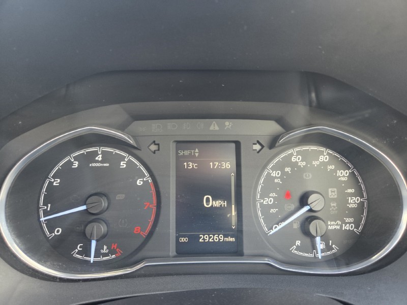 2017 (67) TOYOTA YARIS 1.5 VVT-i Icon Tech 5dr 5286329