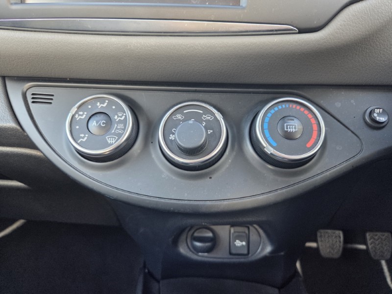 2017 (67) TOYOTA YARIS 1.5 VVT-i Icon Tech 5dr 5286323