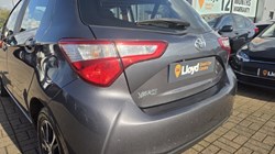 2017 (67) TOYOTA YARIS 1.5 VVT-i Icon Tech 5dr 5286316