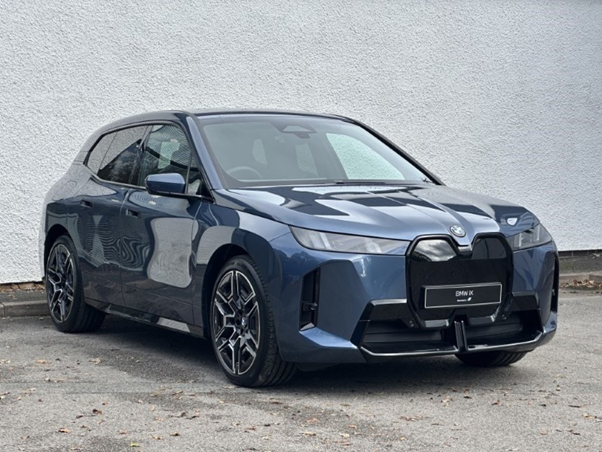 BMW iX