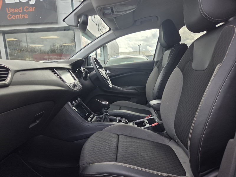 2019 (69) VAUXHALL GRANDLAND X 1.2 Turbo SRi Nav 5dr 5300689