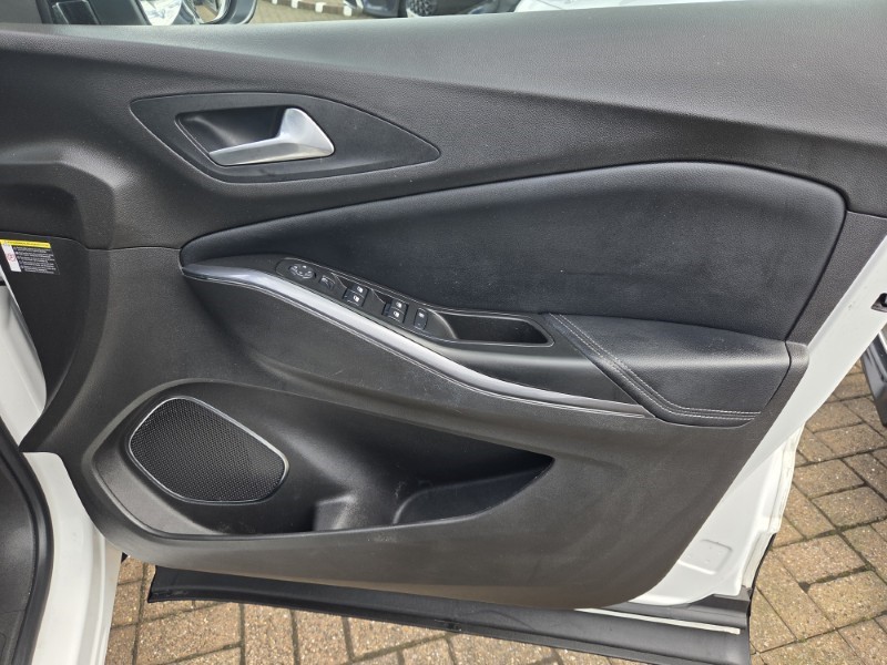 2019 (69) VAUXHALL GRANDLAND X 1.2 Turbo SRi Nav 5dr 5300691