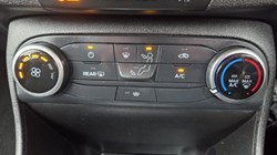 2018 (67) FORD FIESTA 1.1 Zetec 3dr 5291463