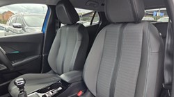 2022 (72) PEUGEOT 2008 1.2 PureTech 130 Allure Premium PLUS 5dr 5305458