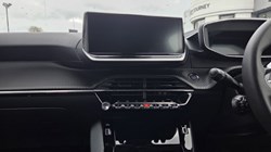 2022 (72) PEUGEOT 2008 1.2 PureTech 130 Allure Premium PLUS 5dr 5305454