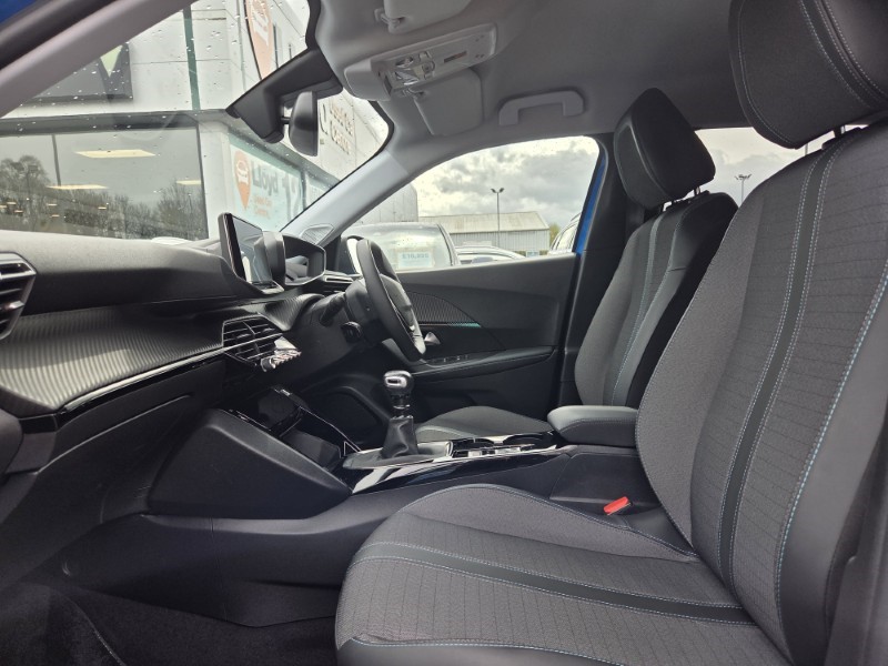 2022 (72) PEUGEOT 2008 1.2 PureTech 130 Allure Premium PLUS 5dr 5305457