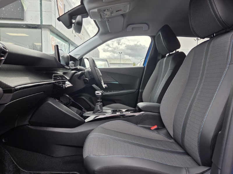 2022 (72) PEUGEOT 2008 1.2 PureTech 130 Allure Premium PLUS 5dr 5305459