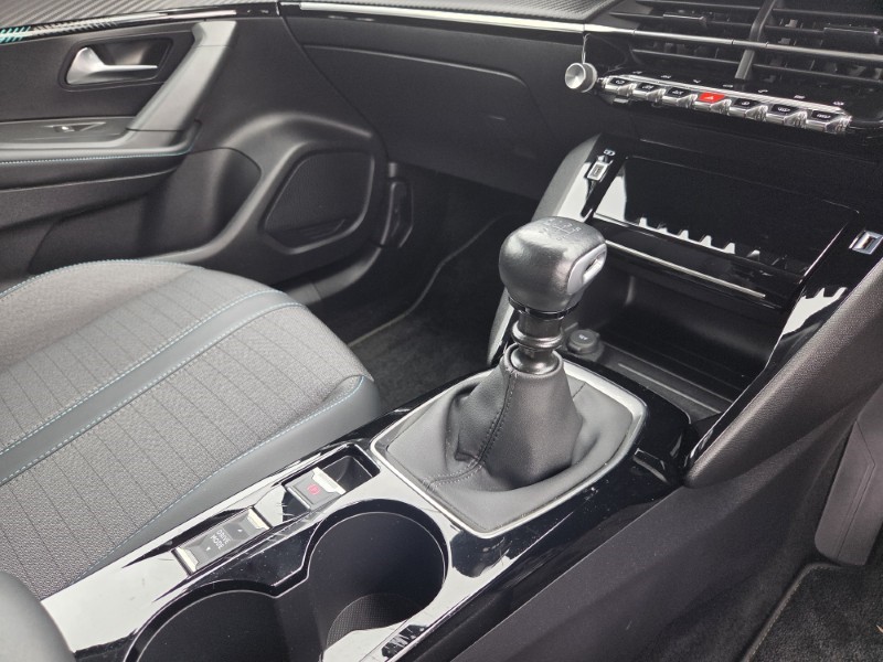 2022 (72) PEUGEOT 2008 1.2 PureTech 130 Allure Premium PLUS 5dr 5305465