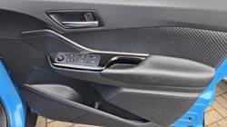 2019 (19) TOYOTA C-HR 1.8 Hybrid Design 5dr CVT 5305211