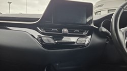 2019 (19) TOYOTA C-HR 1.8 Hybrid Design 5dr CVT 5305206