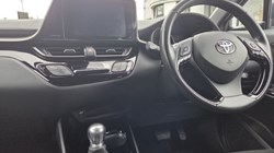 2019 (19) TOYOTA C-HR 1.8 Hybrid Design 5dr CVT 5305205