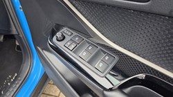 2019 (19) TOYOTA C-HR 1.8 Hybrid Design 5dr CVT 5305212