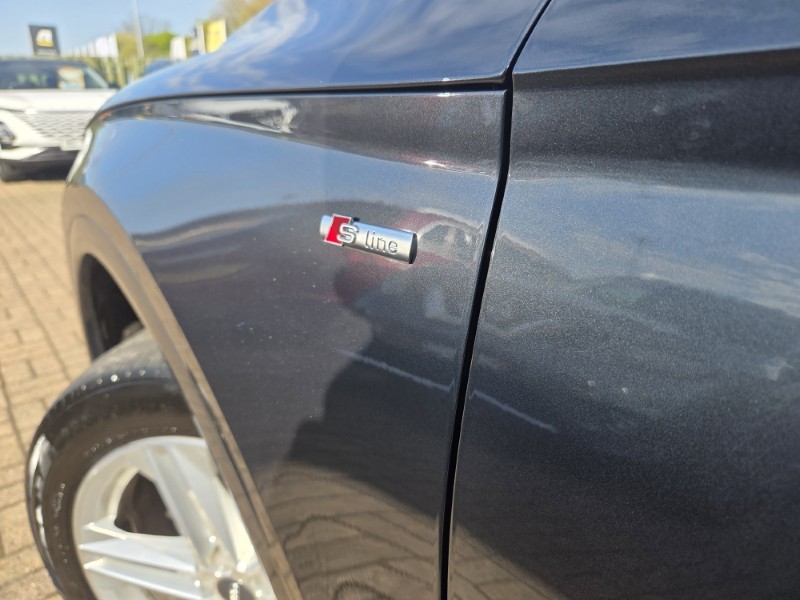 2018 (18) AUDI Q5 2.0T FSI Quattro S Line 5dr S Tronic 5310538