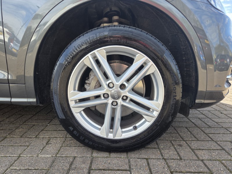 2018 (18) AUDI Q5 2.0T FSI Quattro S Line 5dr S Tronic 5310531