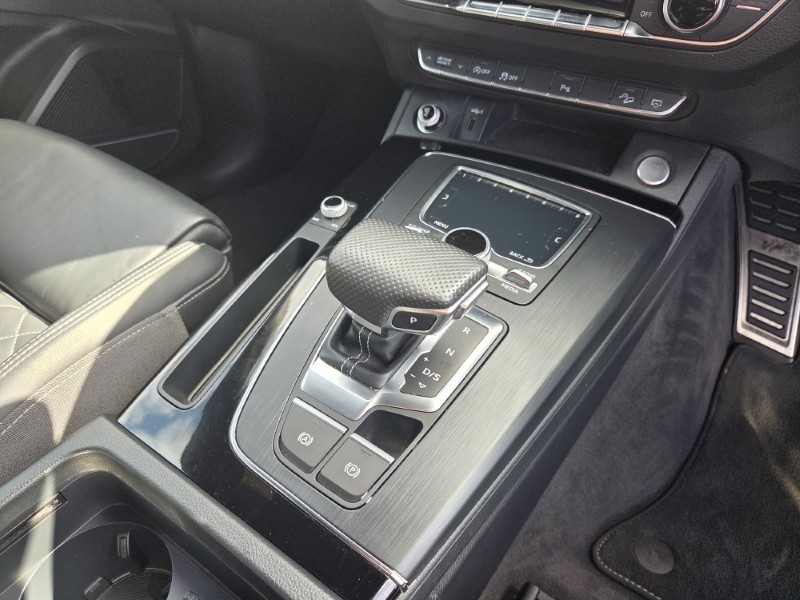 2018 (18) AUDI Q5 2.0T FSI Quattro S Line 5dr S Tronic 5310563