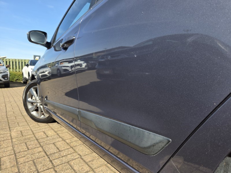 2016 (16) HYUNDAI I20 1.4 CRDi Premium 5dr 5329574