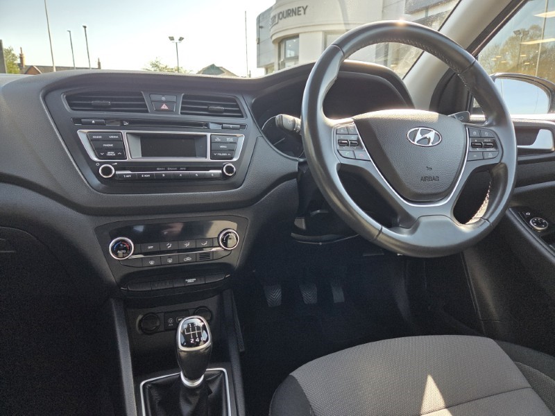 2016 (16) HYUNDAI I20 1.4 CRDi Premium 5dr 5329585