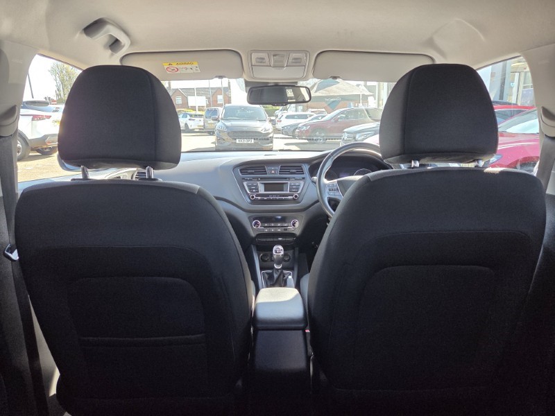 2016 (16) HYUNDAI I20 1.4 CRDi Premium 5dr 5329581