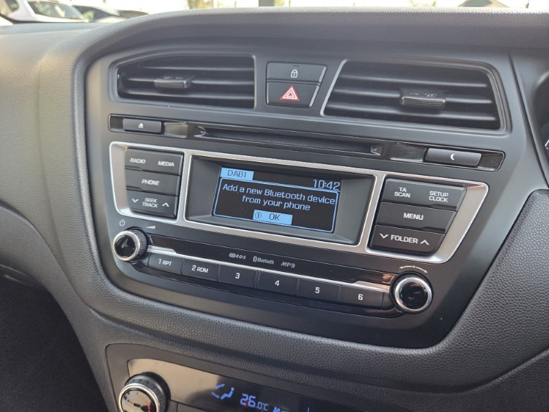 2016 (16) HYUNDAI I20 1.4 CRDi Premium 5dr 5329600