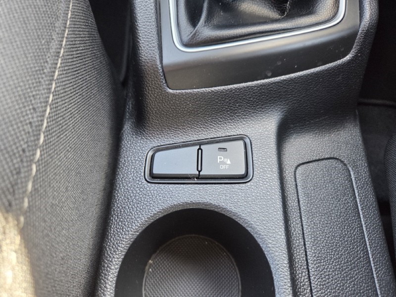 2016 (16) HYUNDAI I20 1.4 CRDi Premium 5dr 5329595