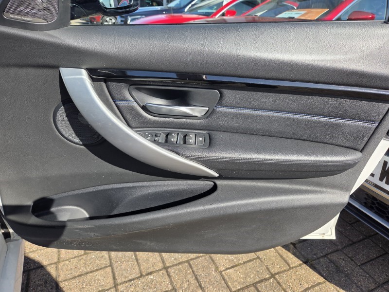 2016 (66) BMW 3 SERIES 330i M Sport 5dr Step Auto 5325939