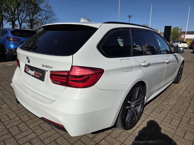 2016 (66) BMW 3 SERIES 330i M Sport 5dr Step Auto 5325926