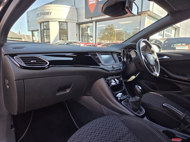 2017 (17) VAUXHALL ASTRA 1.4T 16V 150 SRi 5dr 5330748