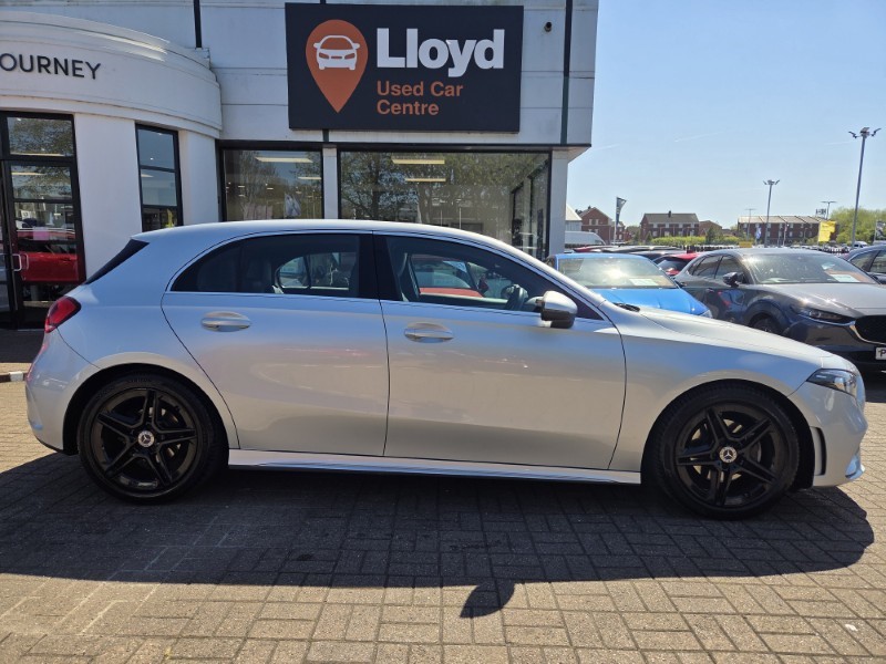 2018 (18) MERCEDES-BENZ A CLASS A180d AMG Line 5dr Auto 5349971