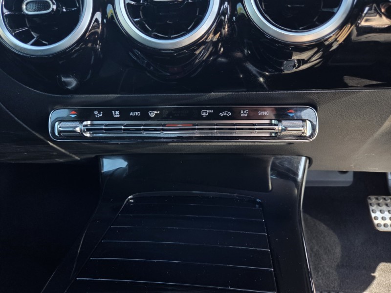 2018 (18) MERCEDES-BENZ A CLASS A180d AMG Line 5dr Auto 5350005