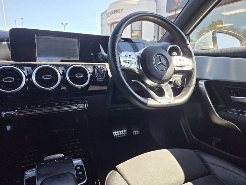 2018 (18) MERCEDES-BENZ A CLASS A180d AMG Line 5dr Auto 5349993