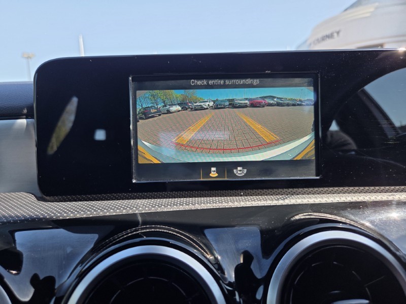 2018 (18) MERCEDES-BENZ A CLASS A180d AMG Line 5dr Auto 5349983
