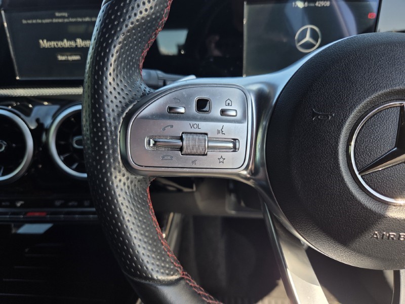 2018 (18) MERCEDES-BENZ A CLASS A180d AMG Line 5dr Auto 5350001