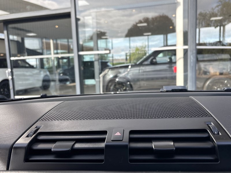 2024 (24) LAND ROVER DEFENDER 2.0 P400e X-Dynamic HSE 110 5dr Auto 4648501