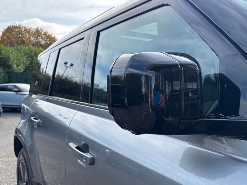 2024 (24) LAND ROVER DEFENDER 2.0 P400e X-Dynamic HSE 110 5dr Auto 4648516