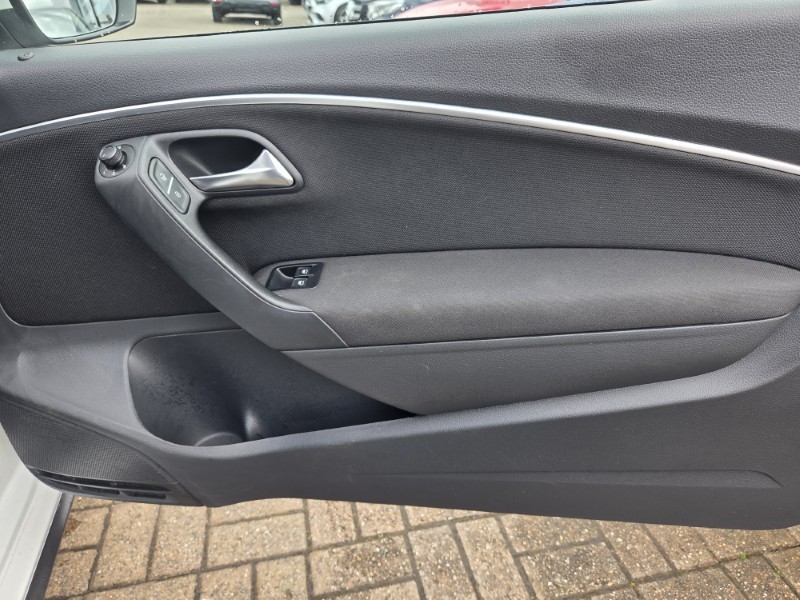 2016 (66) VOLKSWAGEN POLO 1.8 TSI GTI 3dr 5365415