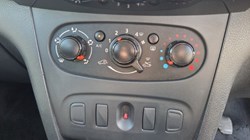 2019 (19) DACIA SANDERO STEPWAY 0.9 TCe Essential 5dr 5371424