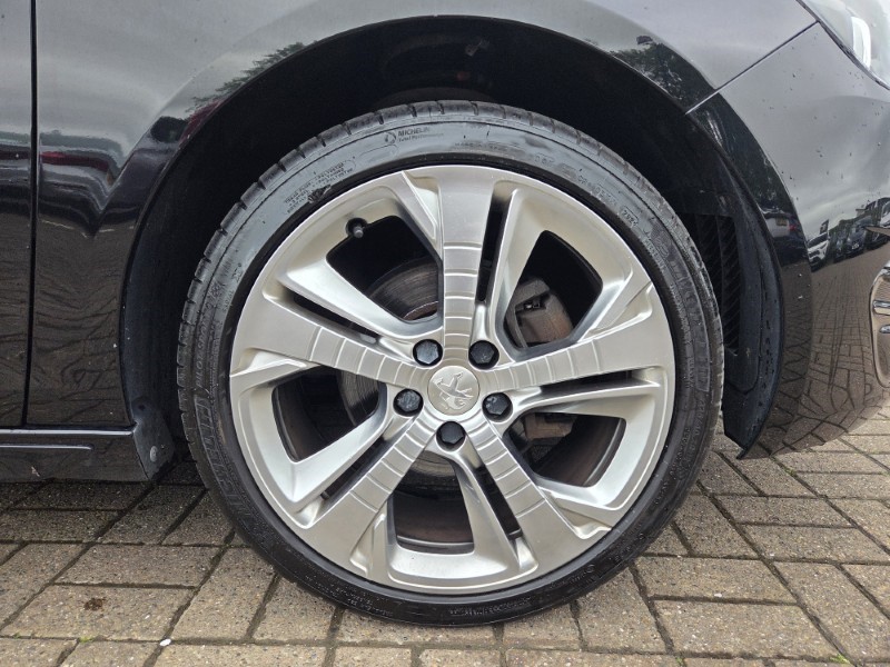2017 (17) PEUGEOT 308 1.6 BlueHDi 120 GT Line 5dr 5366599