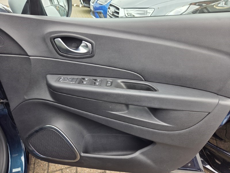 2019 (19) RENAULT CAPTUR 1.5 dCi 90 Iconic 5dr 5384824