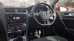 2019 (19) VOLKSWAGEN GOLF 1.5 TSI EVO 150 Match 5dr 5384579