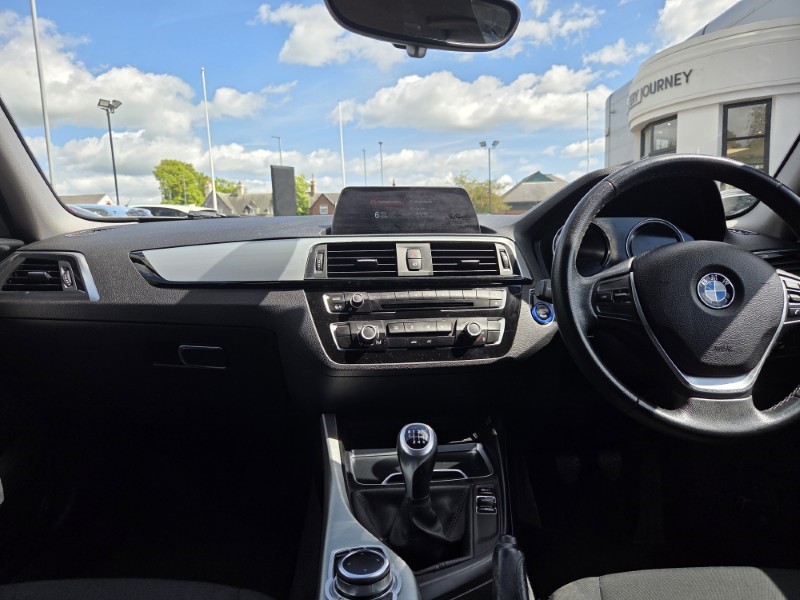 2018 (68) BMW 1 SERIES 118d SE 5dr [Nav/Servotronic] 5377915