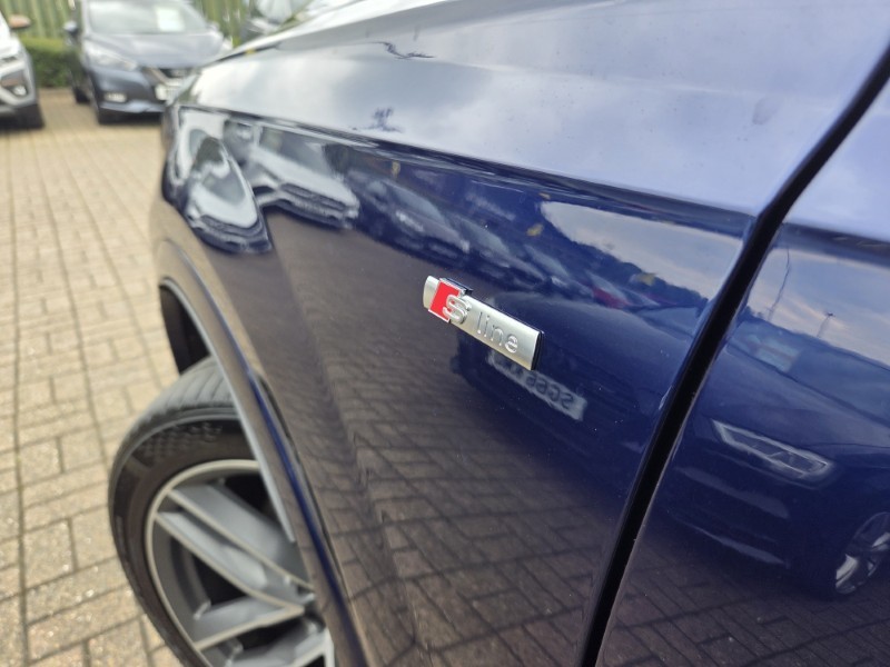 2019 (19) AUDI Q7 3.0 TDI Quattro S Line 5dr Tip Auto 5382115