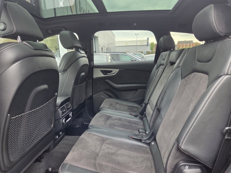 2019 (19) AUDI Q7 3.0 TDI Quattro S Line 5dr Tip Auto 5382129