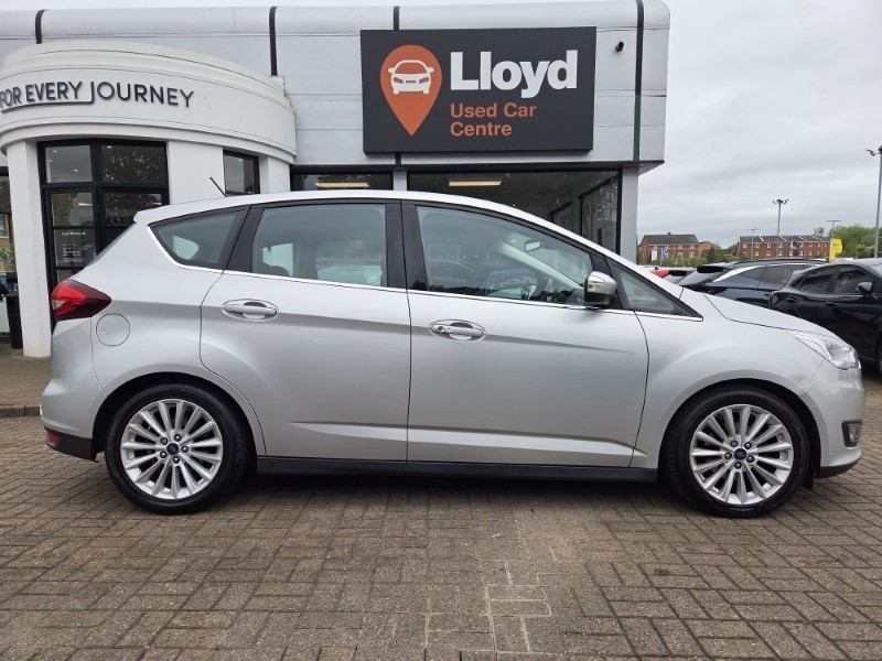 2017 (17) FORD C-MAX 1.5 TDCi Titanium 5dr 5384838