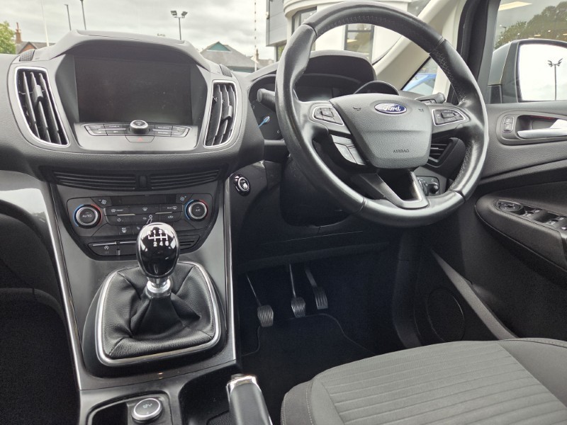 2017 (17) FORD C-MAX 1.5 TDCi Titanium 5dr 5384858