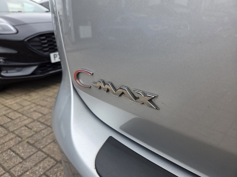 2017 (17) FORD C-MAX 1.5 TDCi Titanium 5dr 5384847