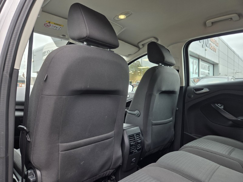 2017 (17) FORD C-MAX 1.5 TDCi Titanium 5dr 5384855