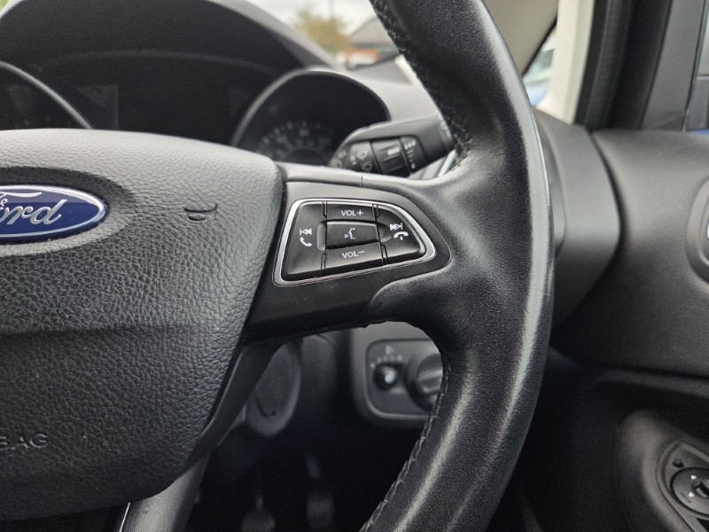 2017 (17) FORD C-MAX 1.5 TDCi Titanium 5dr 5384867